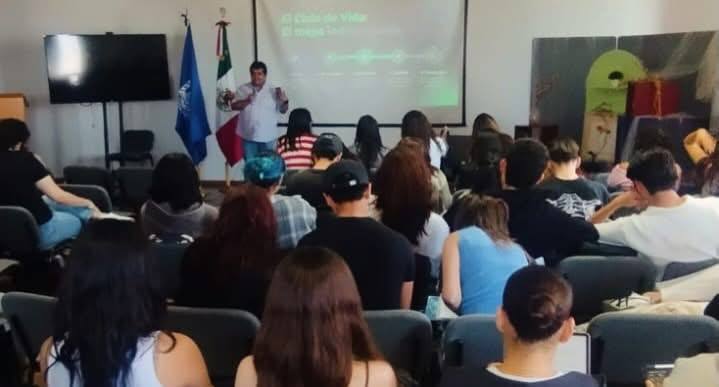 EN Consulting — Asistentes a conferencia empresarial